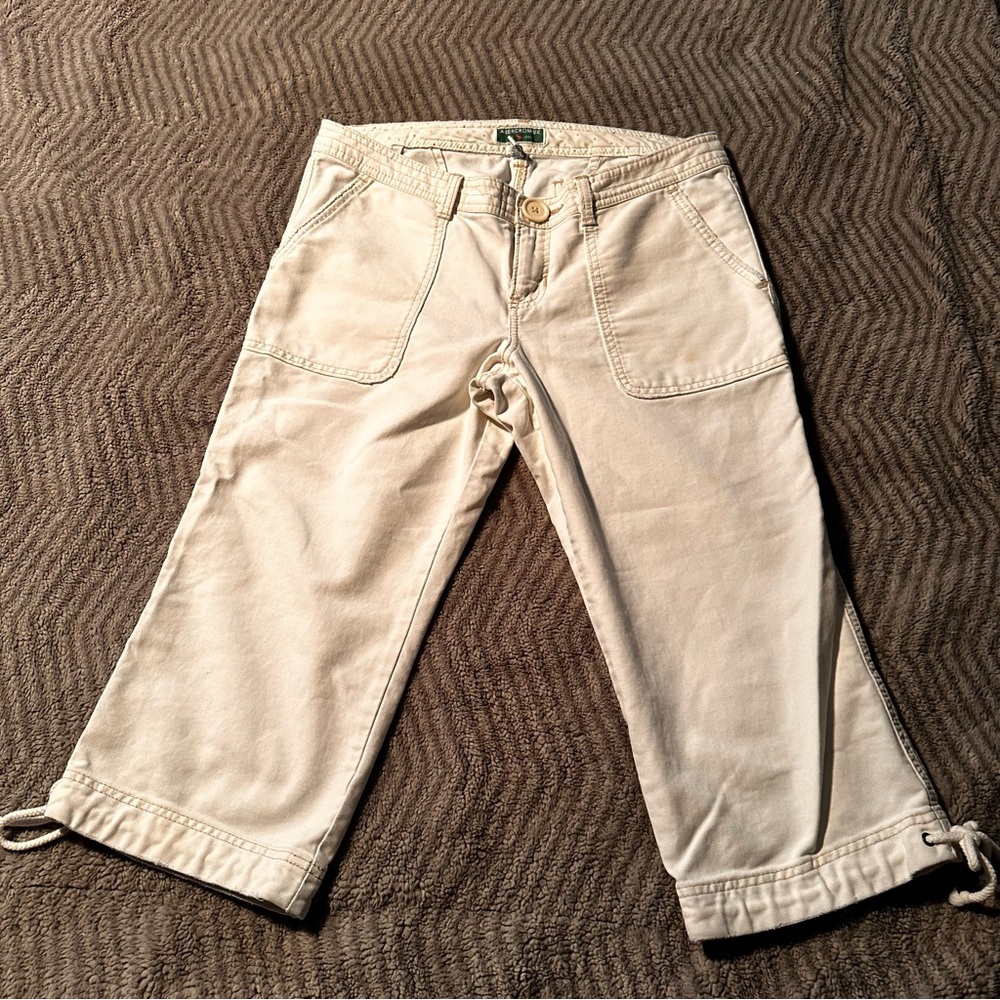 Abercrombie & Fitch Womens Cream Cropped Chino Pants